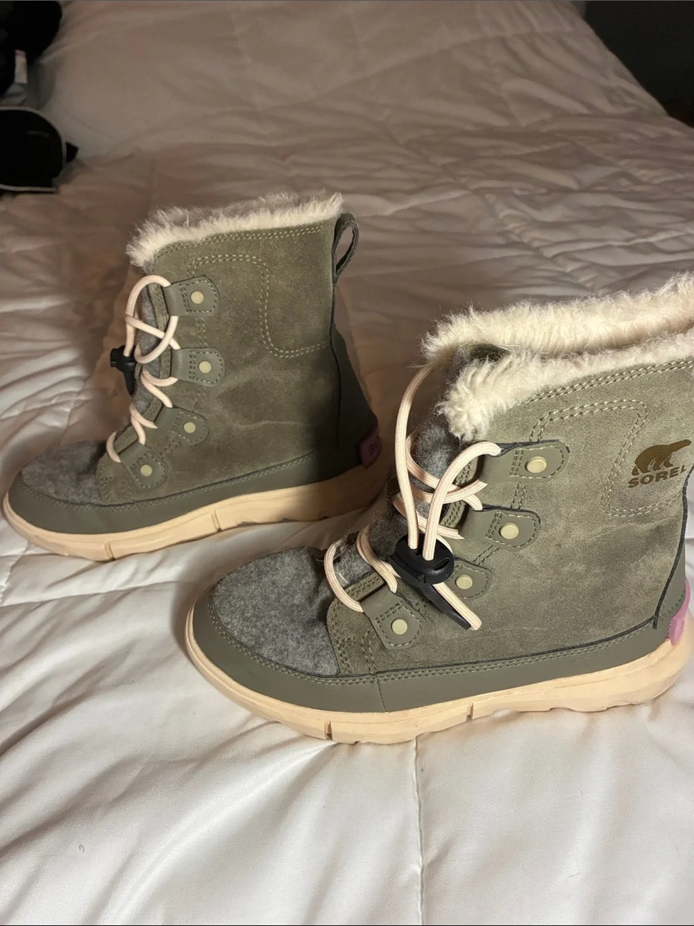 Sorel Youth Whitney II Short Lace Waterproof Boots Olive/Gray/ Pink Size 3